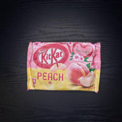 Kit Kat Peach Minis - HouseOfMunchiez